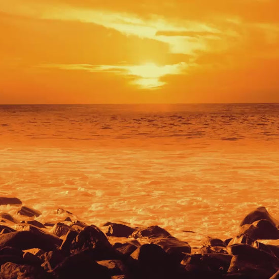 This instrumental takes you to a feeling of being as big as the ocean and purifying with the ocean waves.